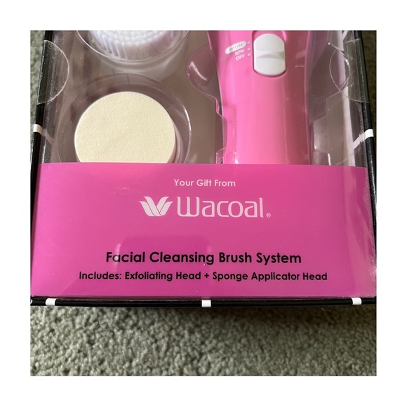 Facial Cleansing Brush System - Picture 2 of 3